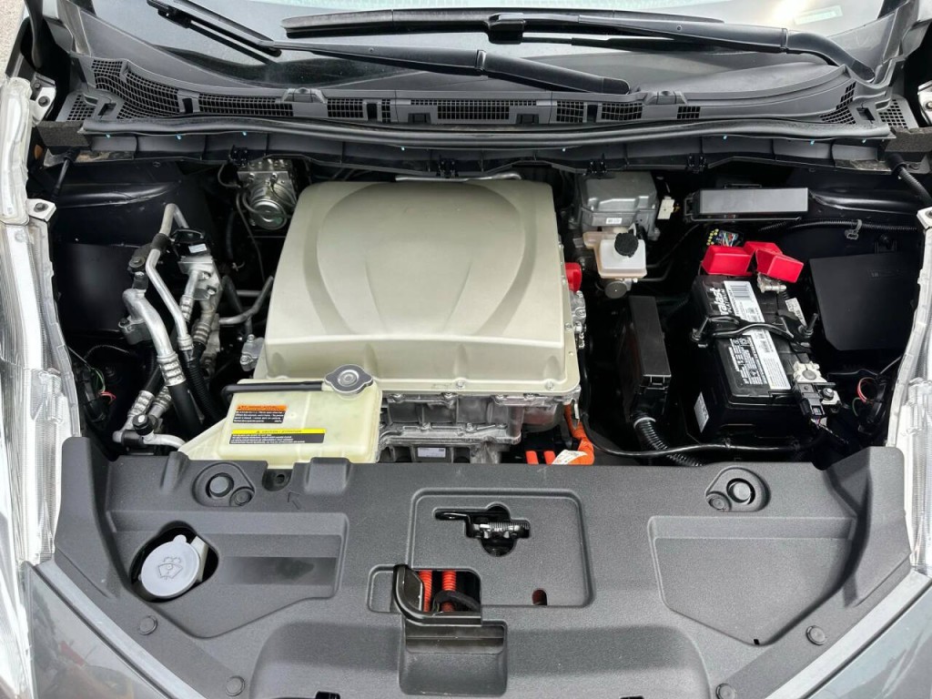 2017 Nissan Leaf Image 19