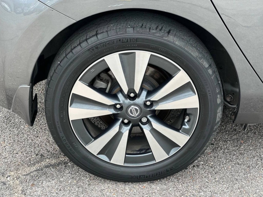 2017 Nissan Leaf Image 26