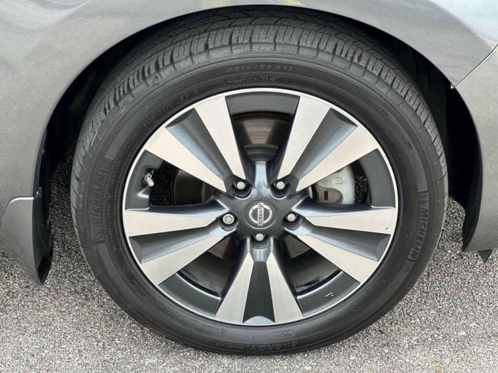 2017 Nissan Leaf Image 27