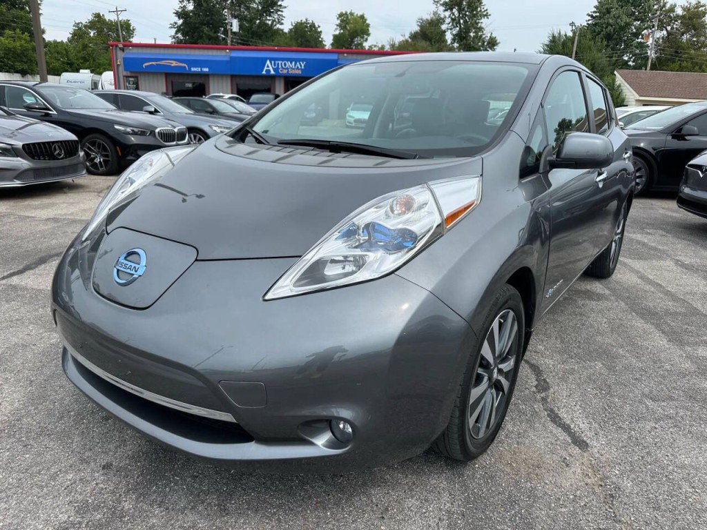 2017 Nissan Leaf Image 28