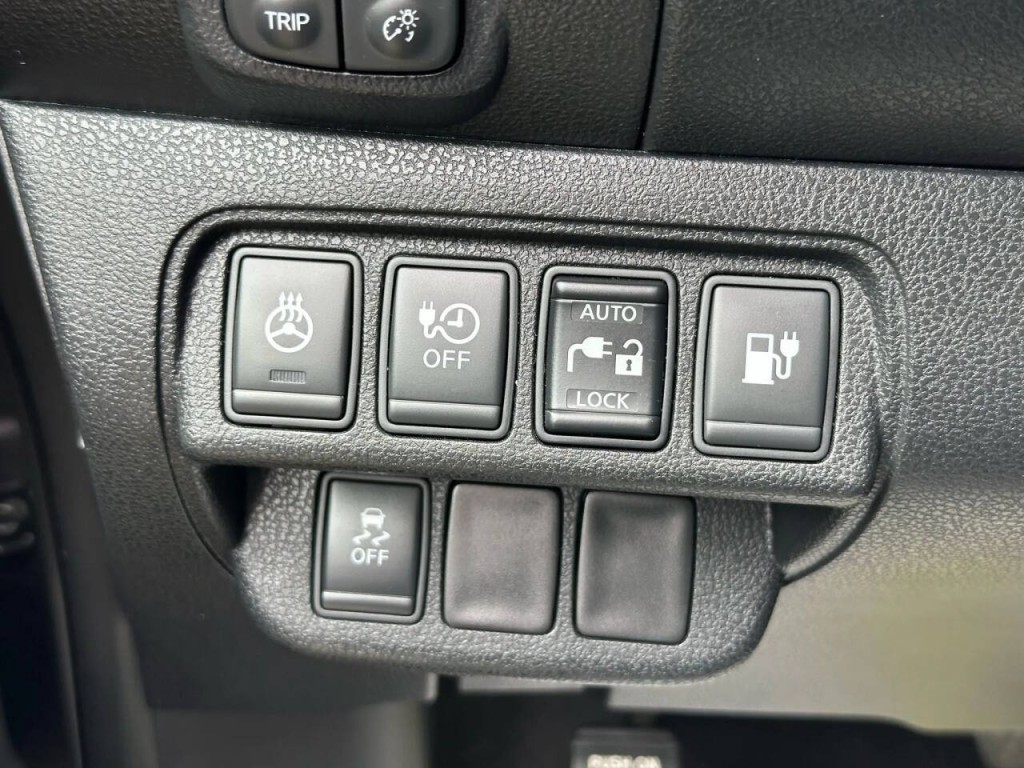 2017 Nissan Leaf Image 36