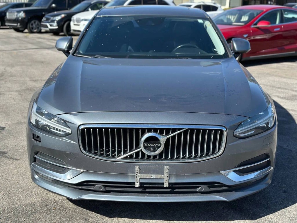 2018 Volvo S90 Image 2