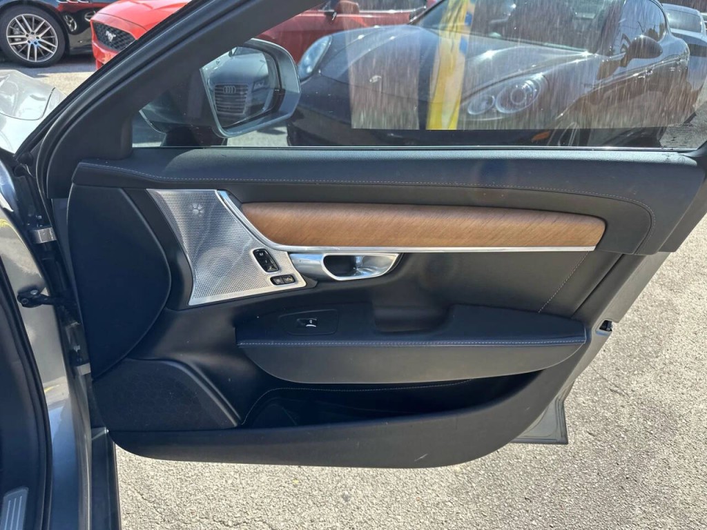2018 Volvo S90 Image 11