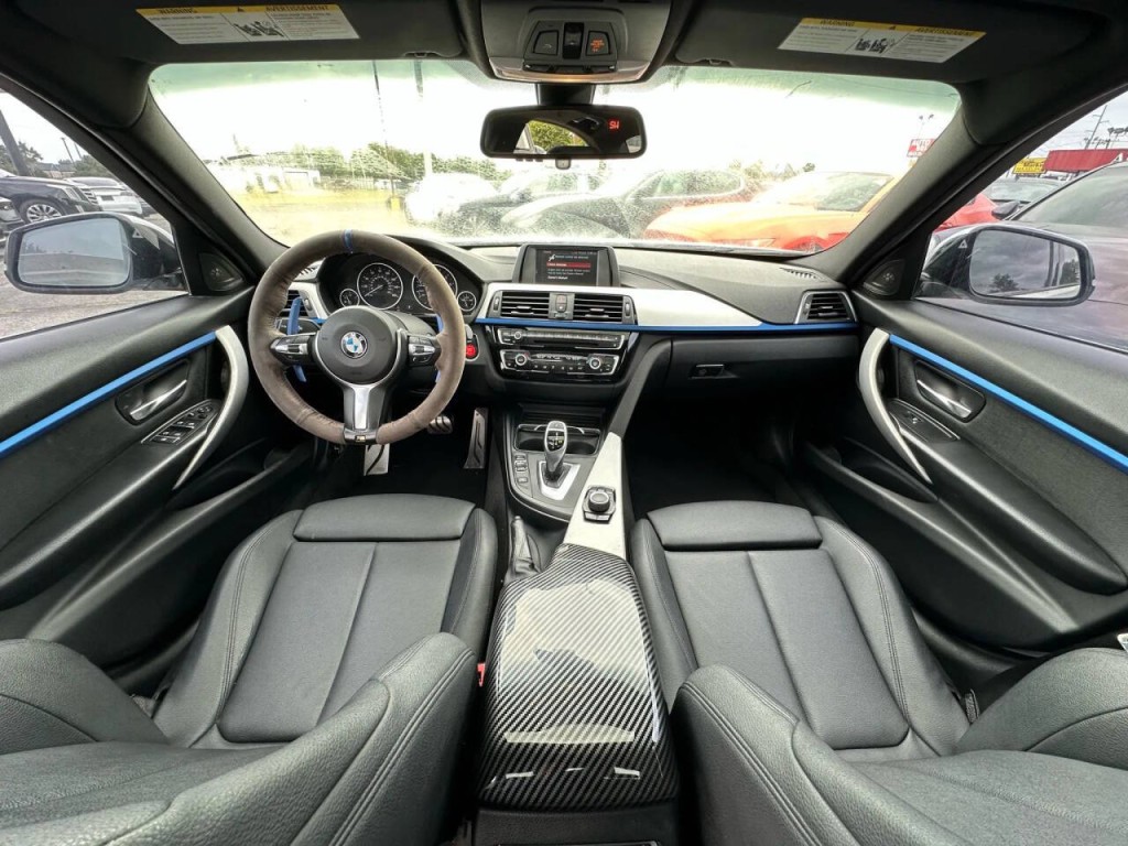 2018 BMW 3 Series Image 2