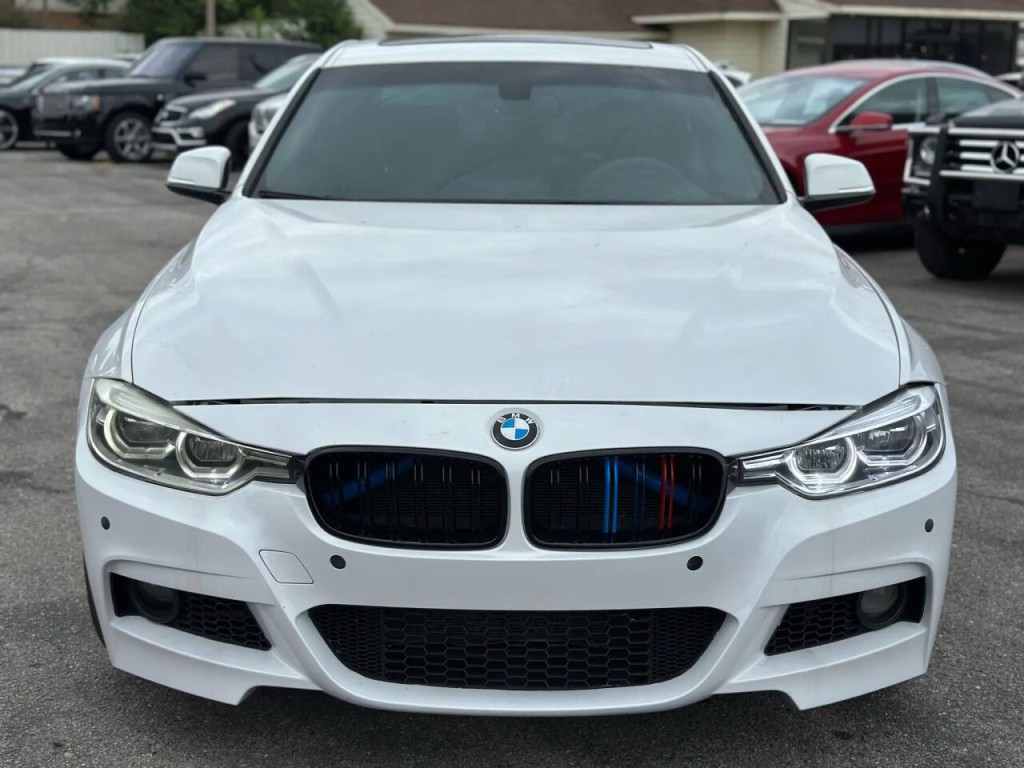 2018 BMW 3 Series Image 3