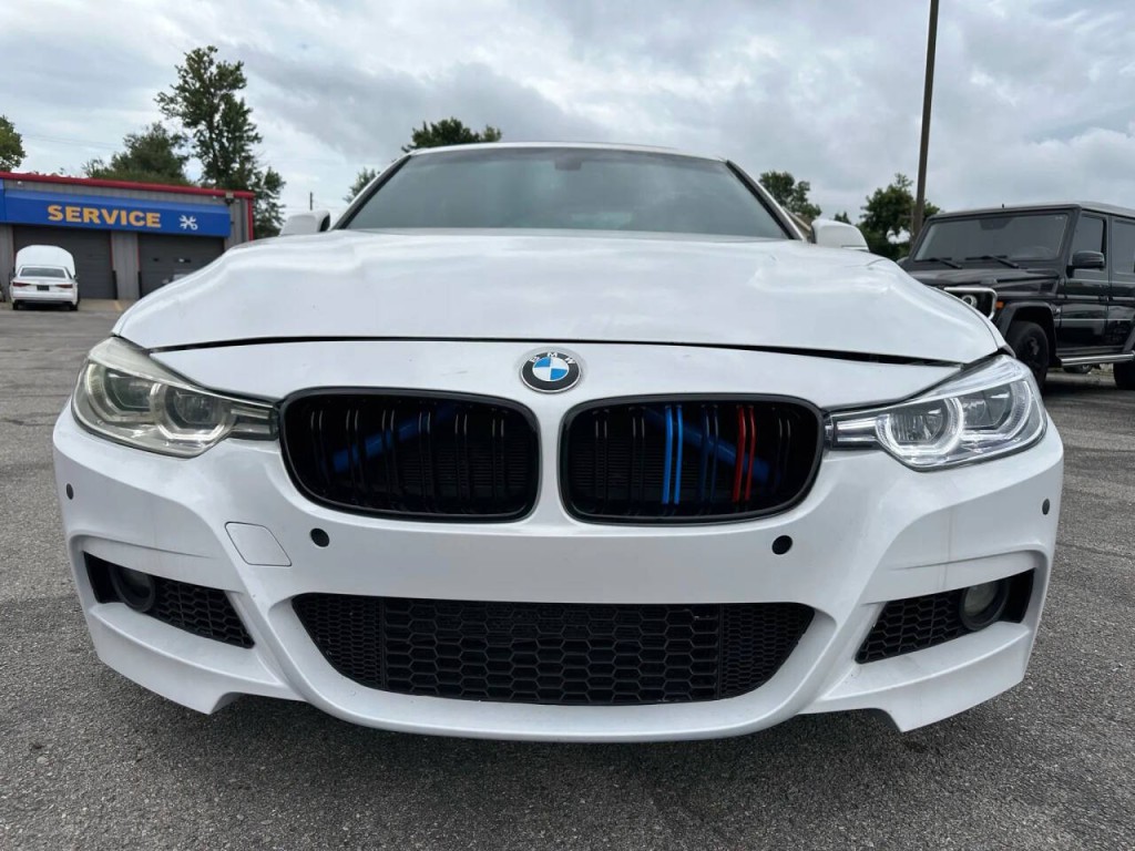 2018 BMW 3 Series Image 28