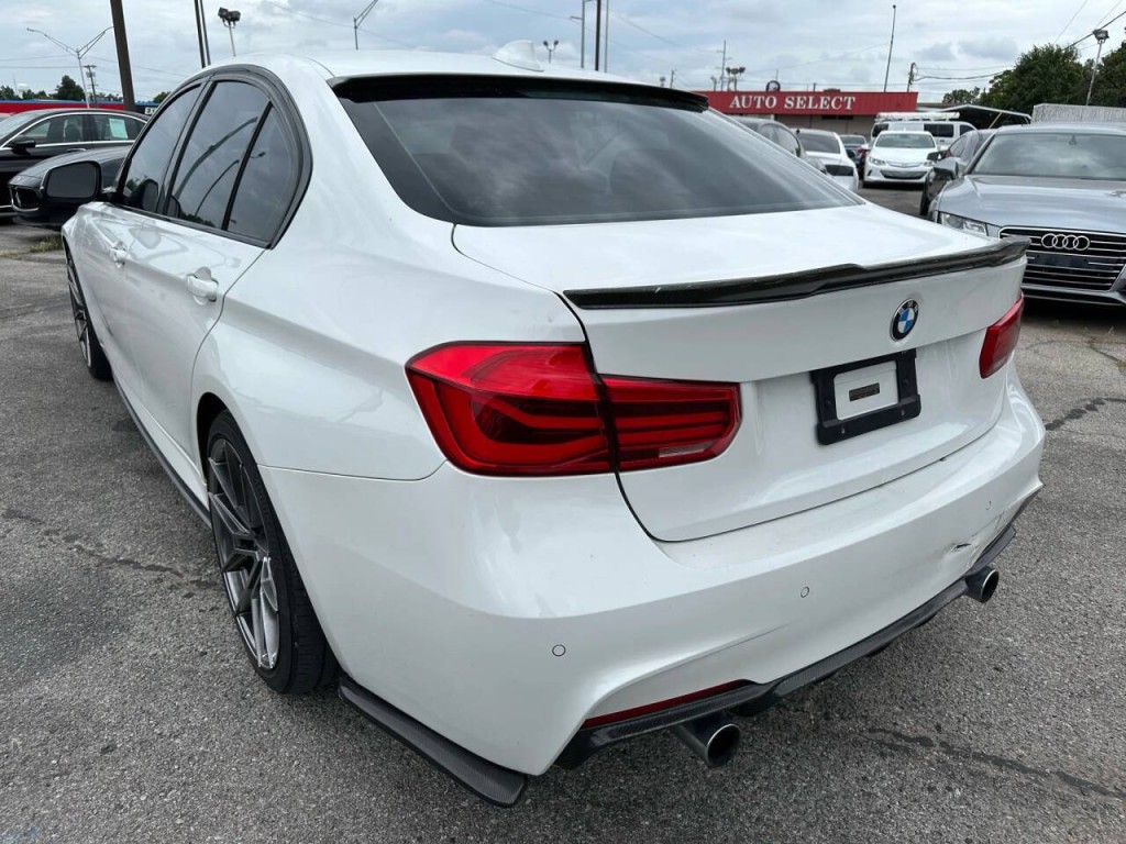 2018 BMW 3 Series Image 34