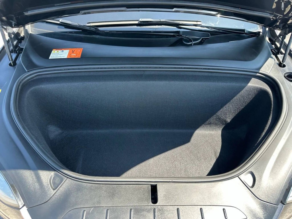 2018 Tesla Model X Image 29