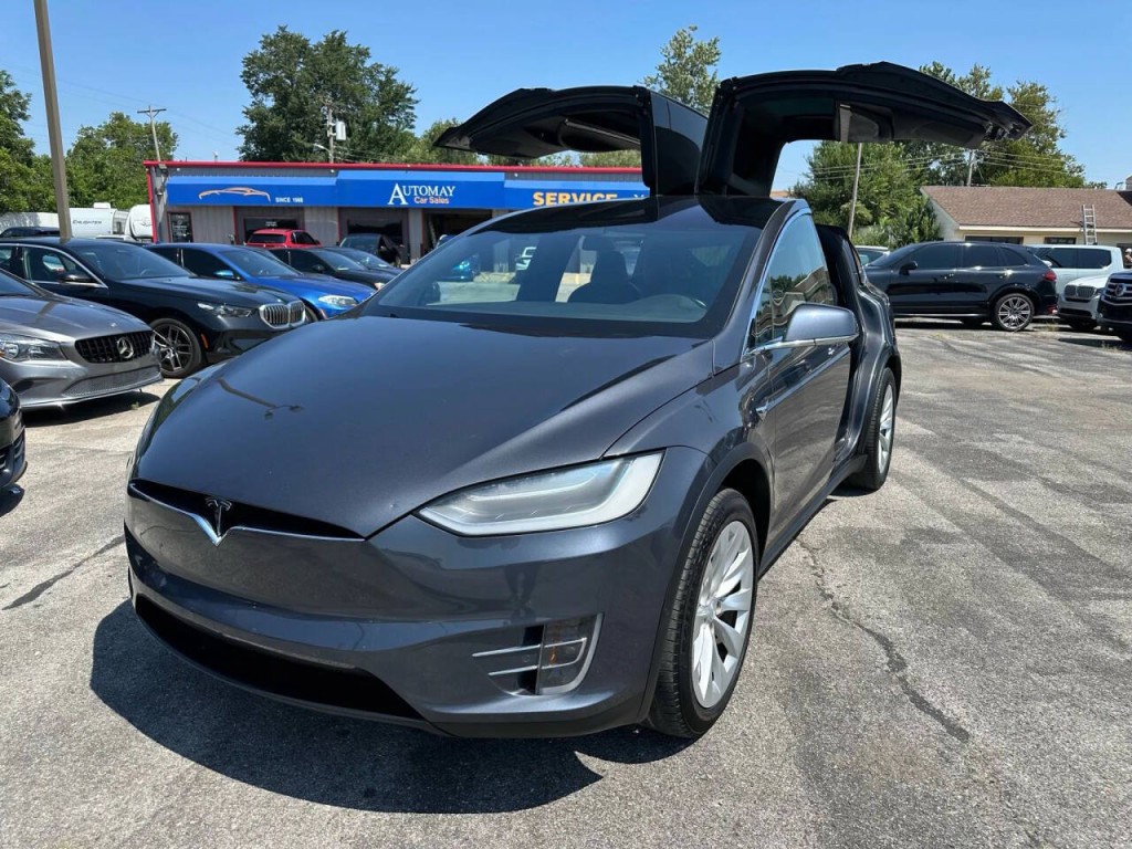 2018 Tesla Model X Image 37