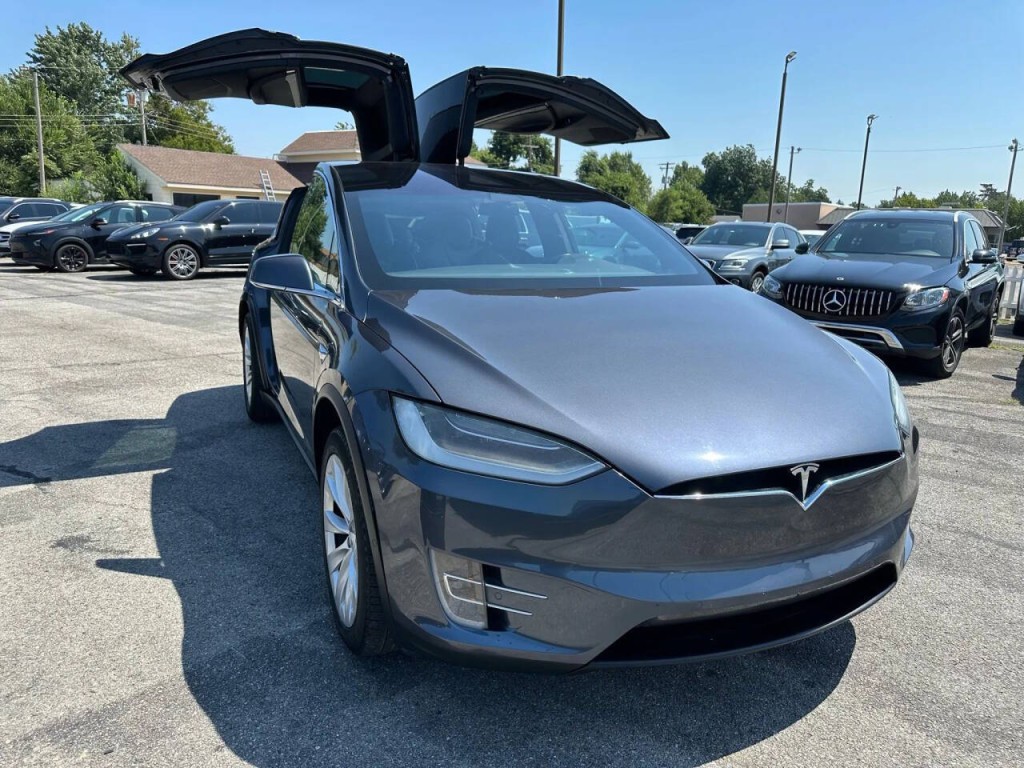 2018 Tesla Model X Image 41