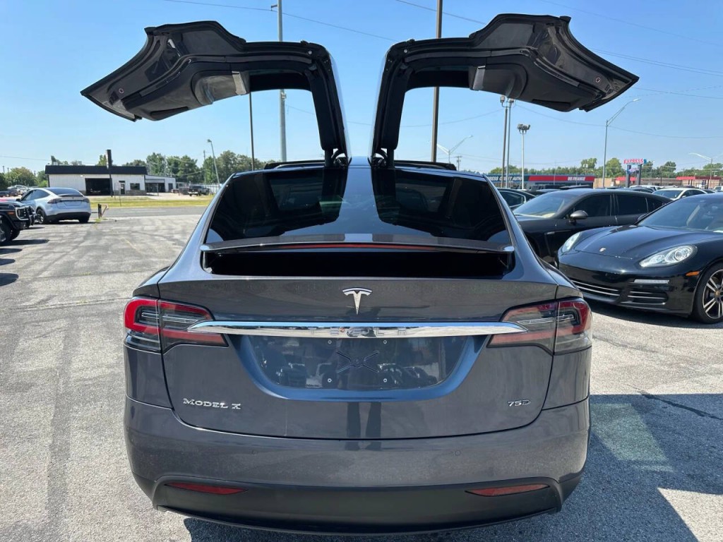 2018 Tesla Model X Image 47