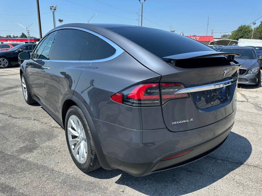 2018 Tesla Model X Image 48