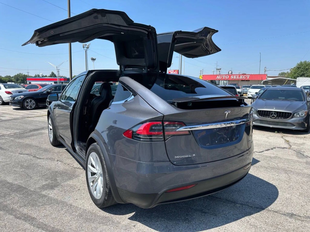 2018 Tesla Model X Image 49