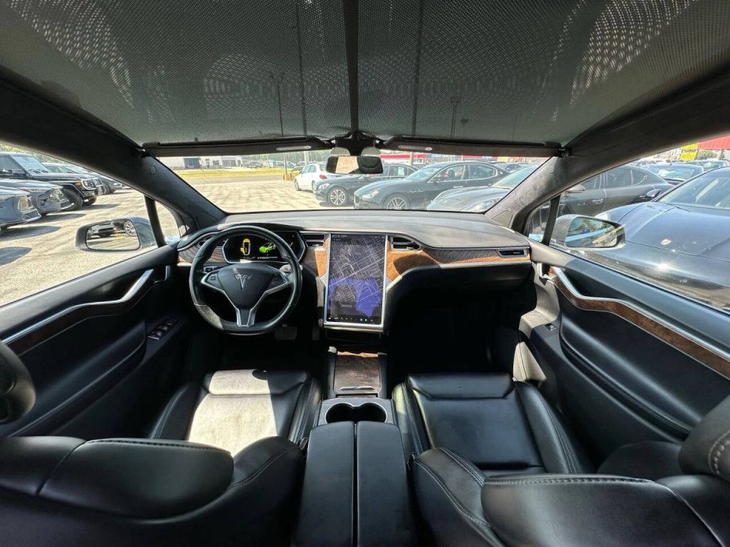 2018 Tesla Model X Image 19