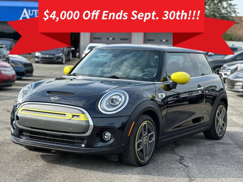 2021 MINI Cooper Image 1