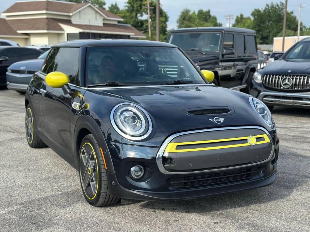 2021 MINI Cooper Image 4