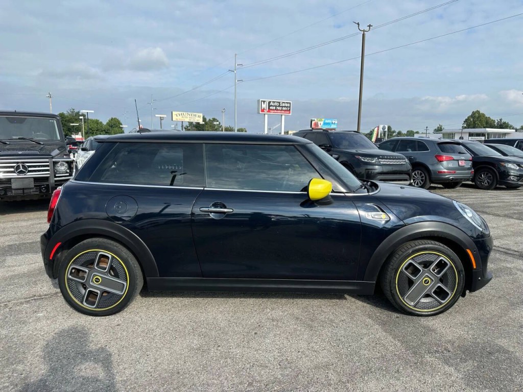 2021 MINI Cooper Image 29