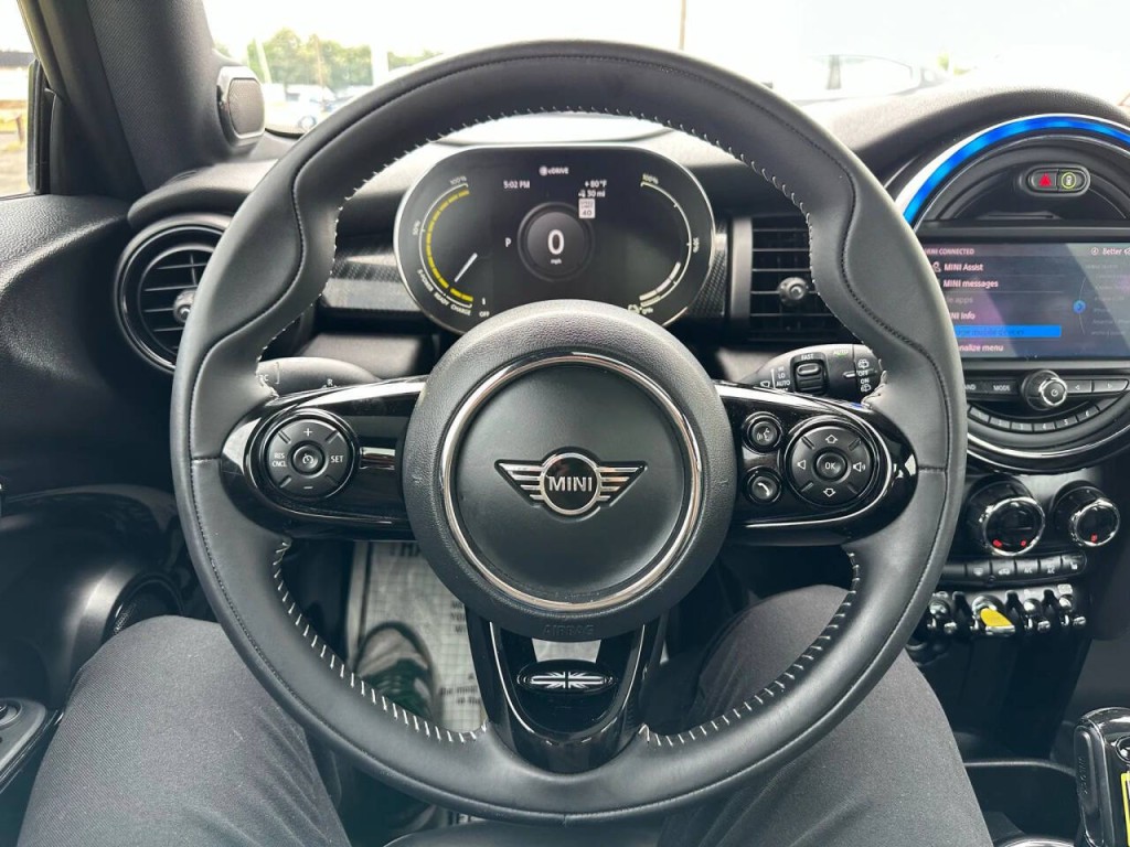 2021 MINI Cooper Image 36