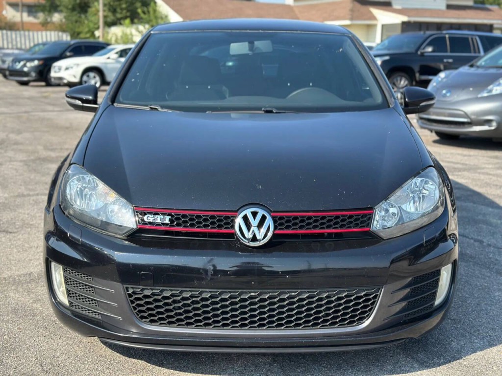 2012 Volkswagen GTI Image 2
