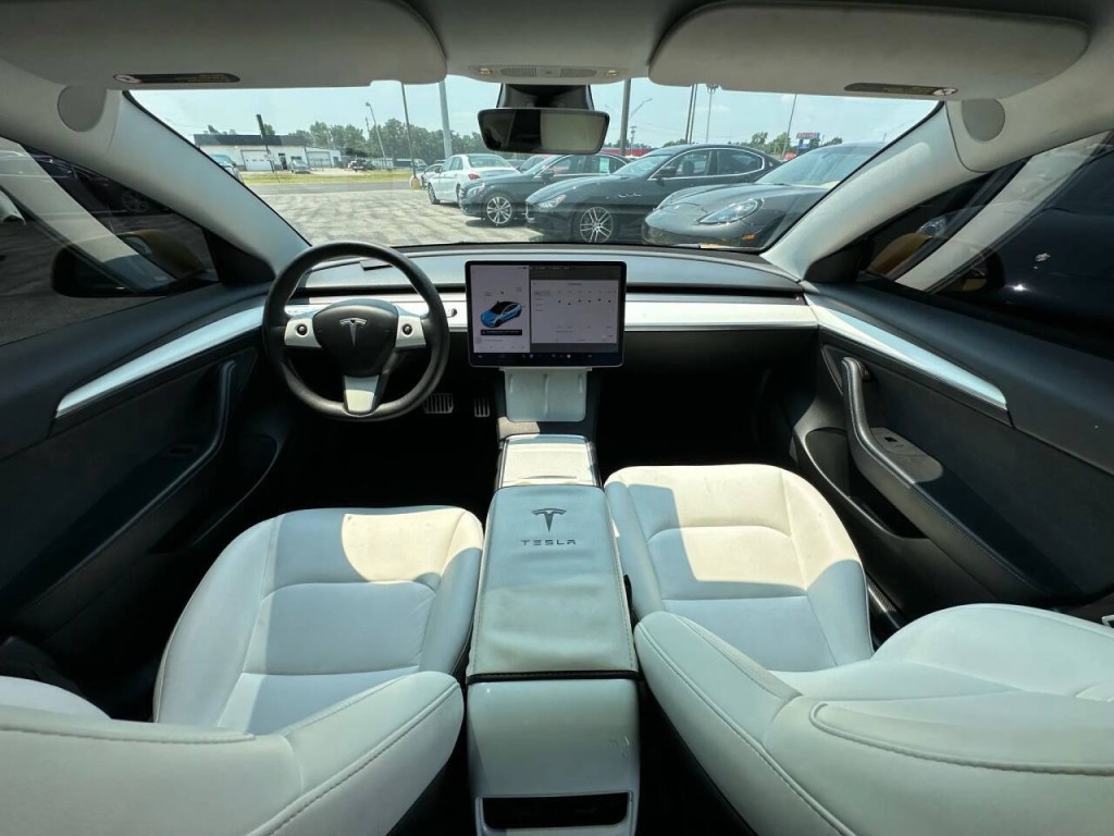 2022 Tesla Model 3 Image 10