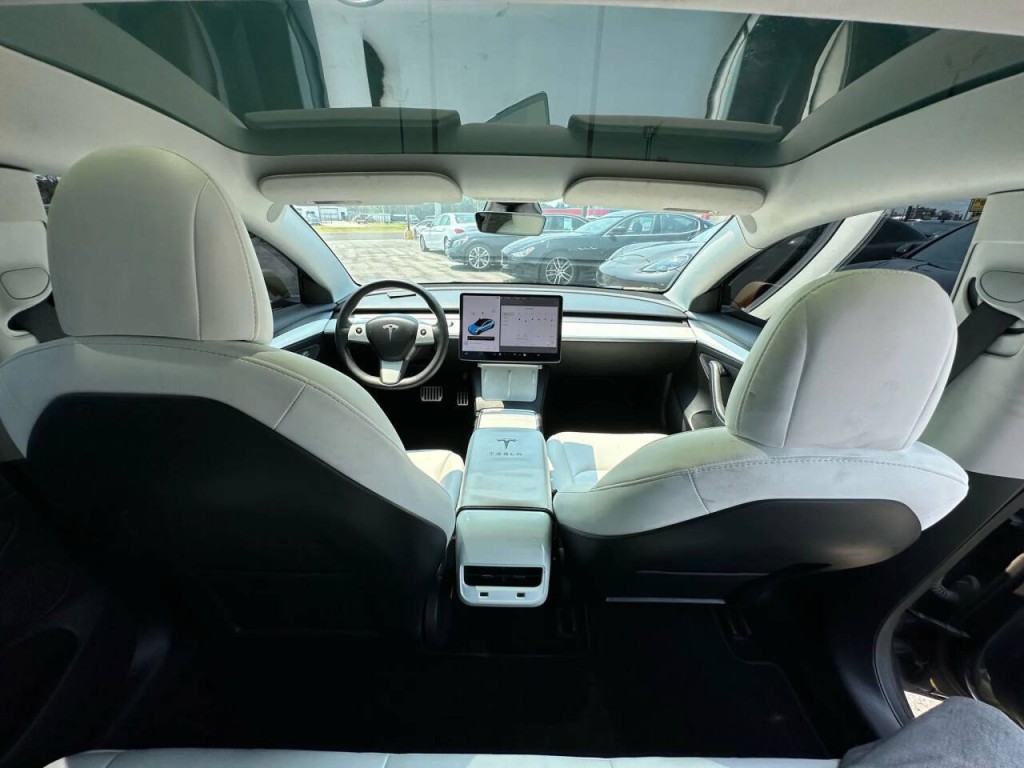 2022 Tesla Model 3 Image 13