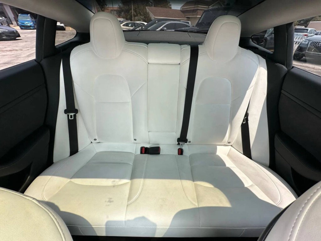 2022 Tesla Model 3 Image 14