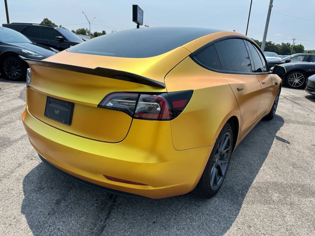 2022 Tesla Model 3 Image 30