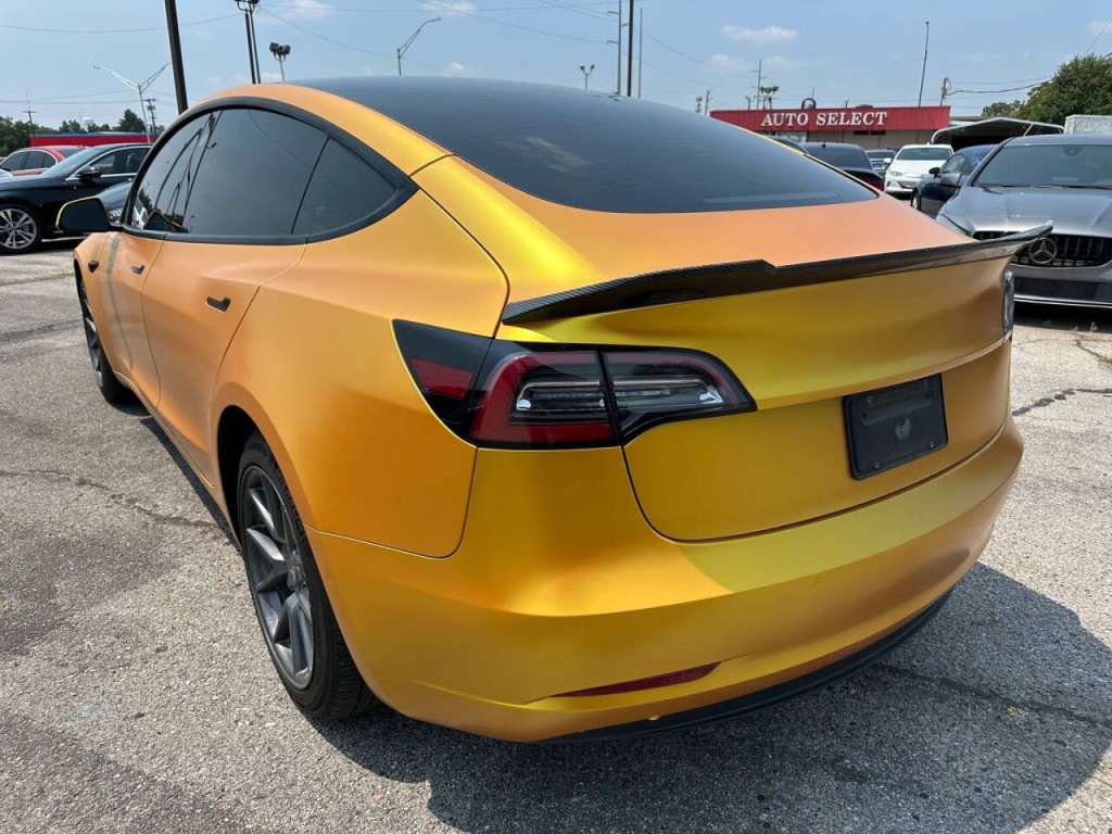 2022 Tesla Model 3 Image 32