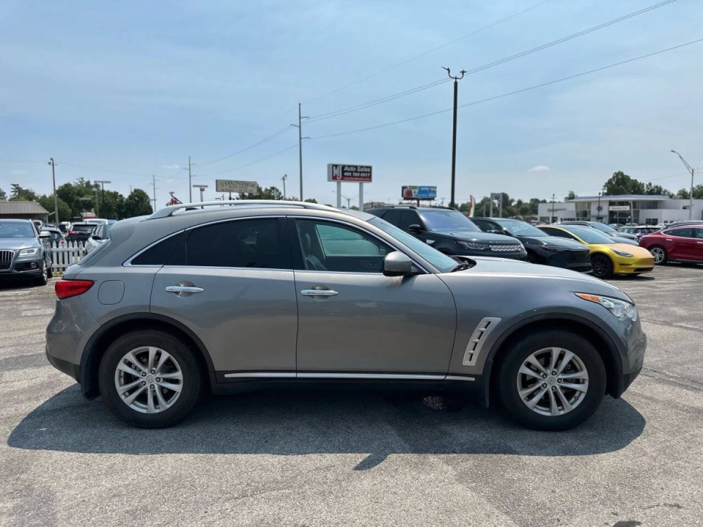 2011 INFINITI FX35 Image 5