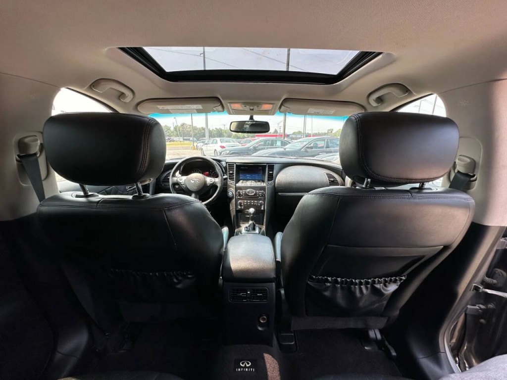 2011 INFINITI FX35 Image 15