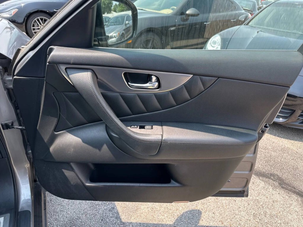 2011 INFINITI FX35 Image 20