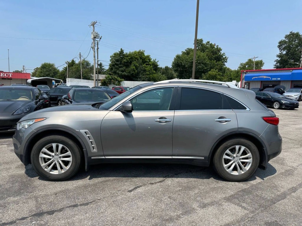 2011 INFINITI FX35 Image 35