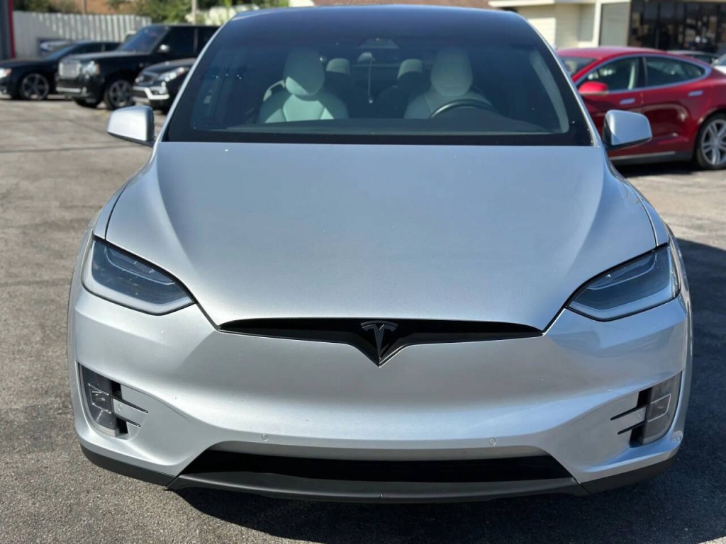 2017 Tesla Model X Image 4