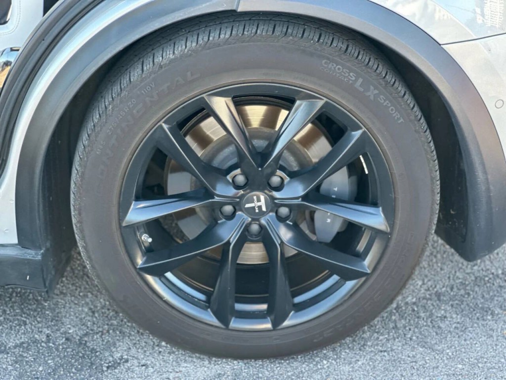 2017 Tesla Model X Image 31