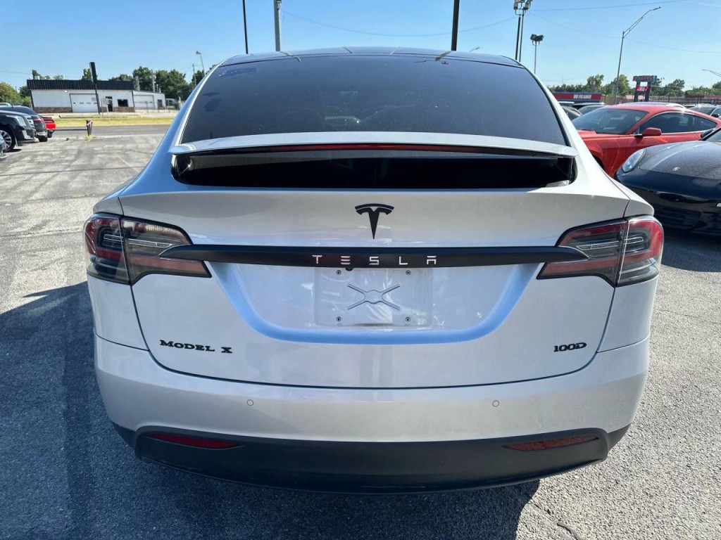 2017 Tesla Model X Image 47