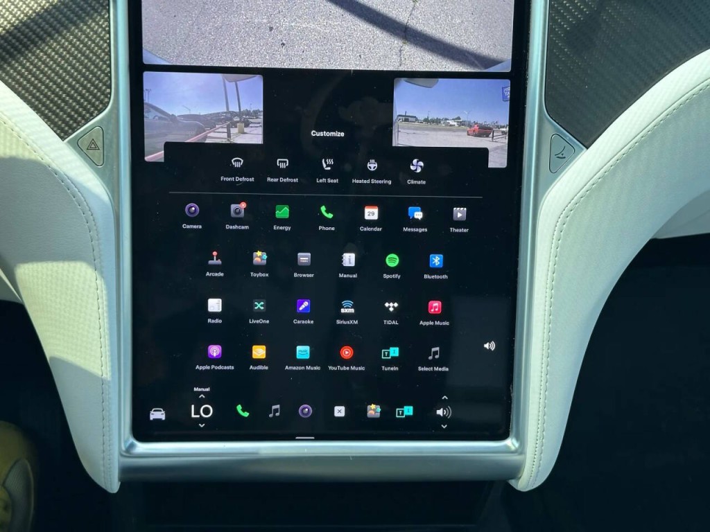 2017 Tesla Model X Image 50