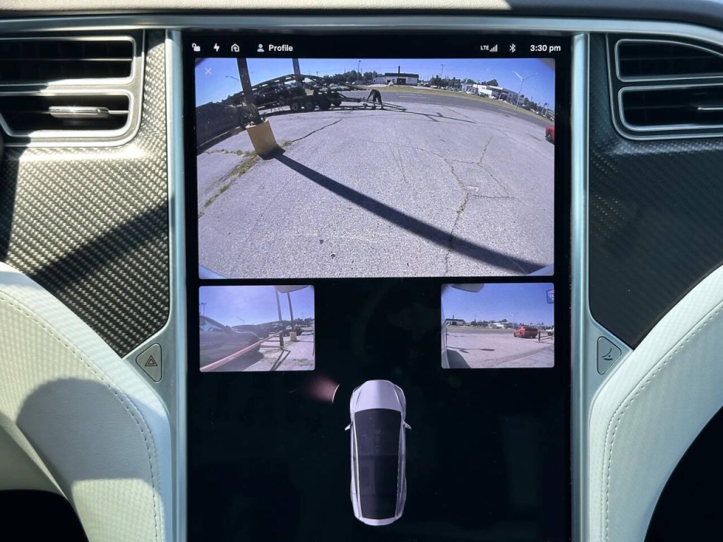 2017 Tesla Model X Image 51