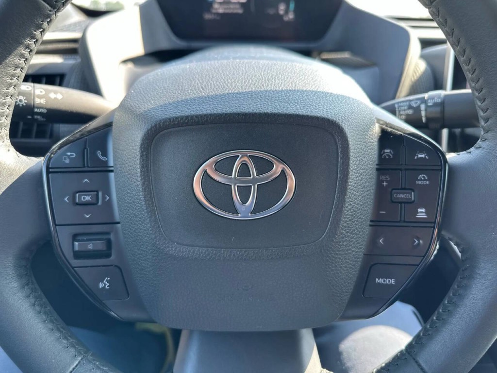 2023 Toyota bZ4X Image 35