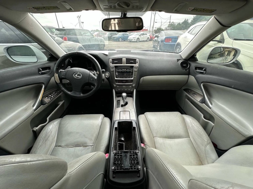 2008 Lexus IS 250 Image 2
