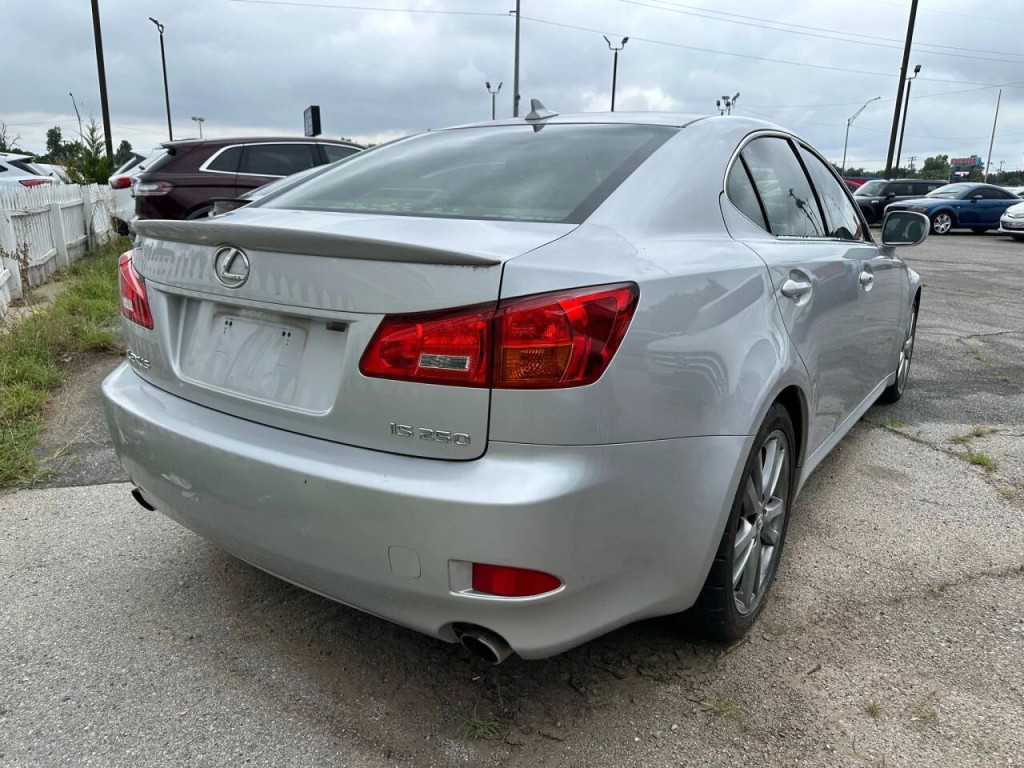 2008 Lexus IS 250 Image 5