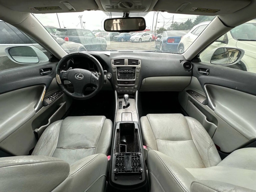 2008 Lexus IS 250 Image 9