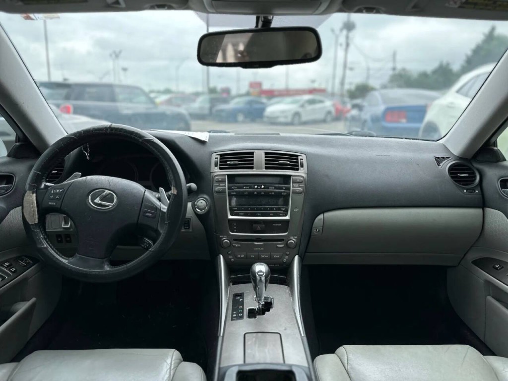 2008 Lexus IS 250 Image 10