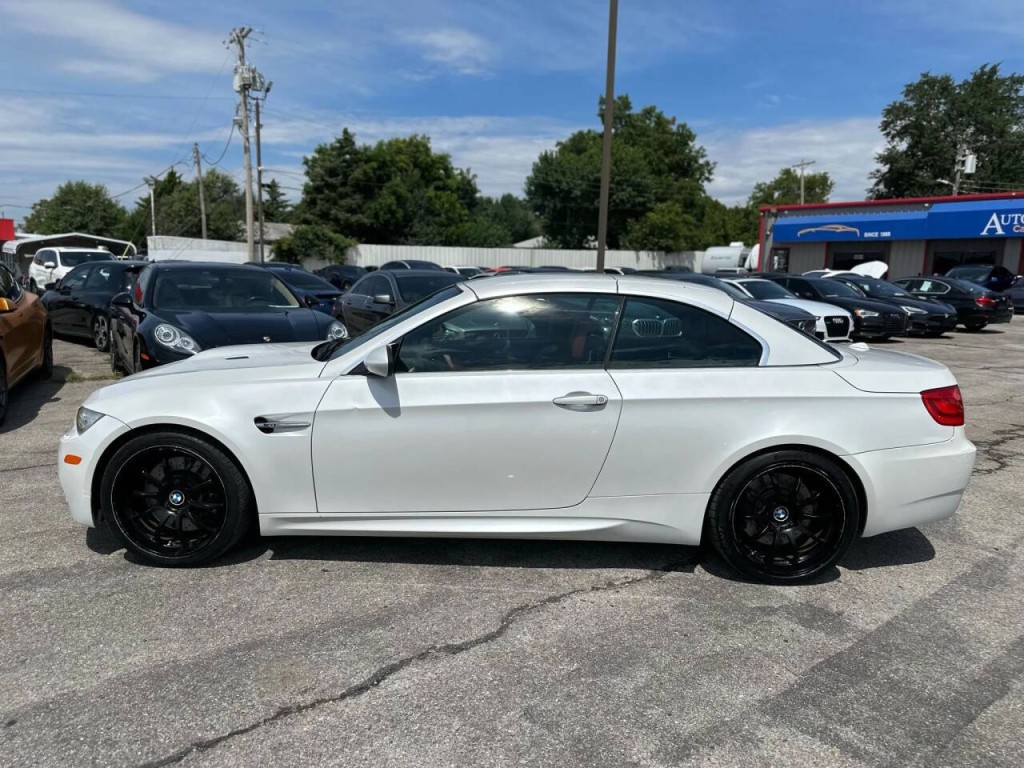 2012 BMW M3 Image 16