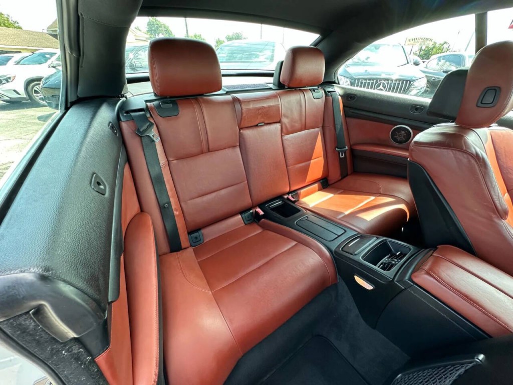 2012 BMW M3 Image 27