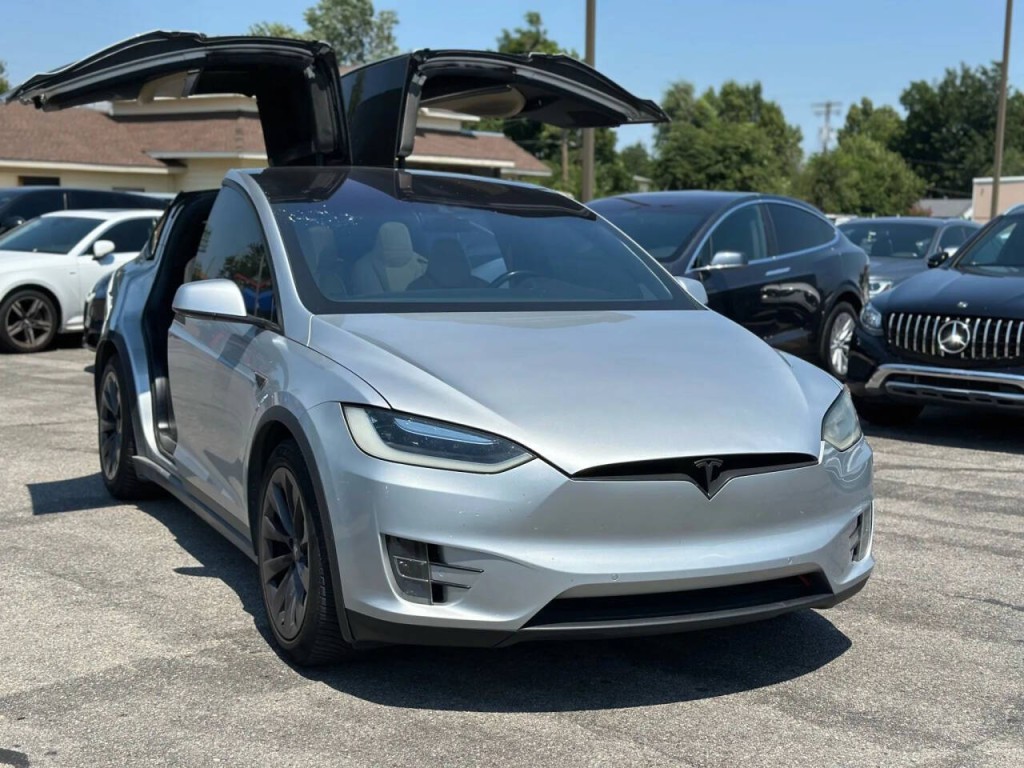 2016 Tesla Model X Image 4