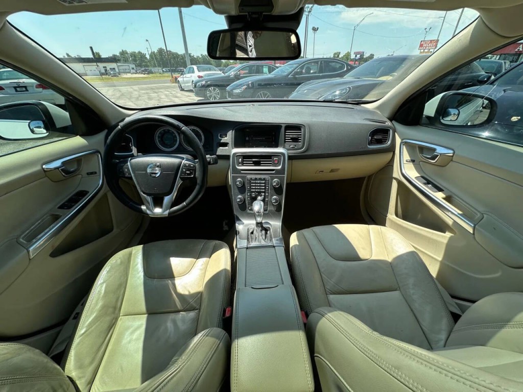 2013 Volvo S60 Image 2