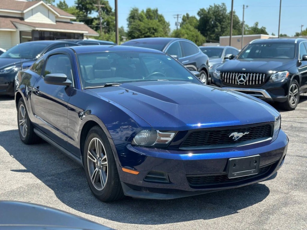 2011 Ford Mustang Image 3