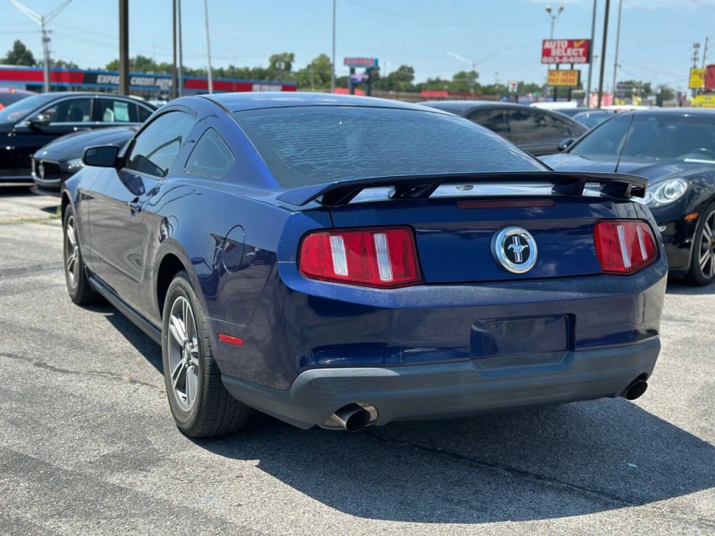 2011 Ford Mustang Image 7