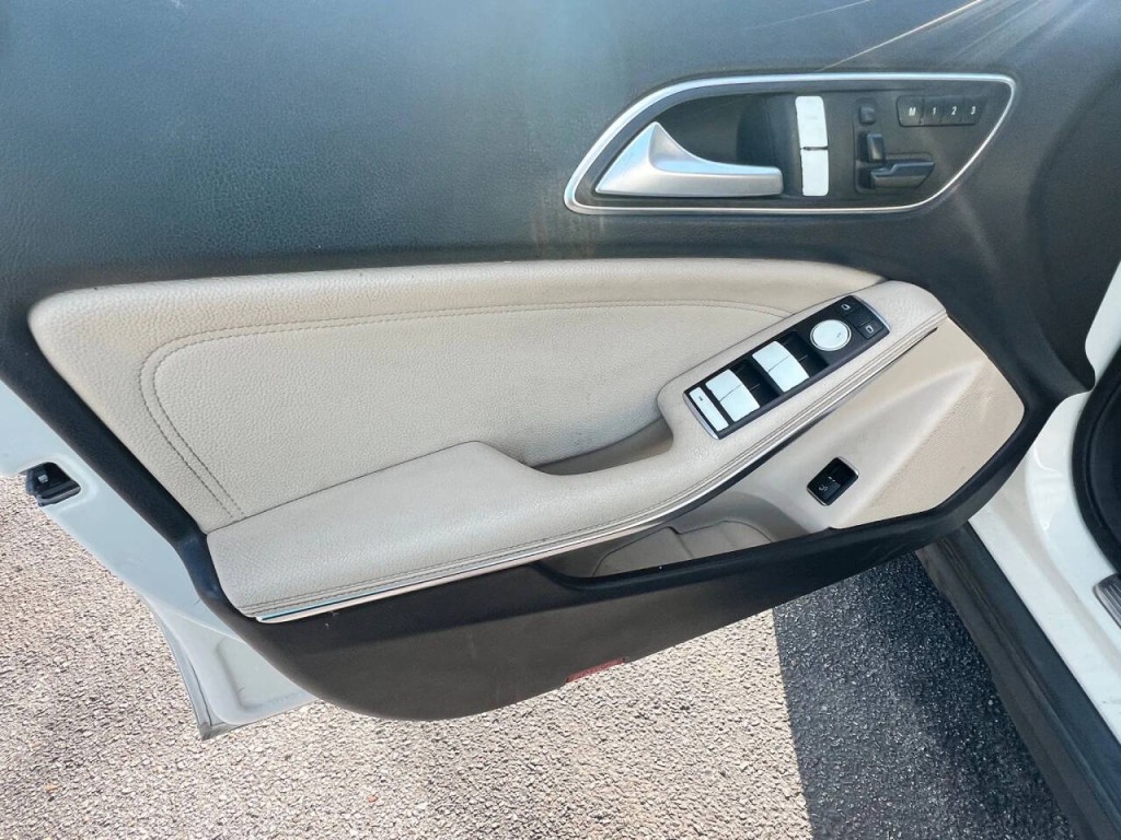 2016 Mercedes-Benz GLA-Class Image 7