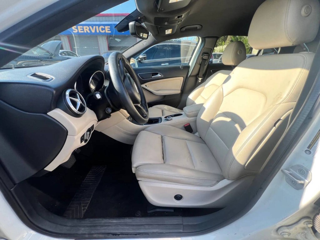 2016 Mercedes-Benz GLA-Class Image 8